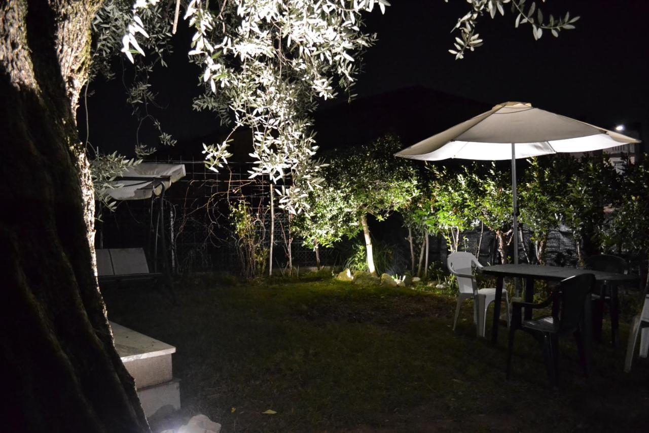B&B Casa Mia เดเซนซาโนเดลการ์ดา ภายนอก รูปภาพ