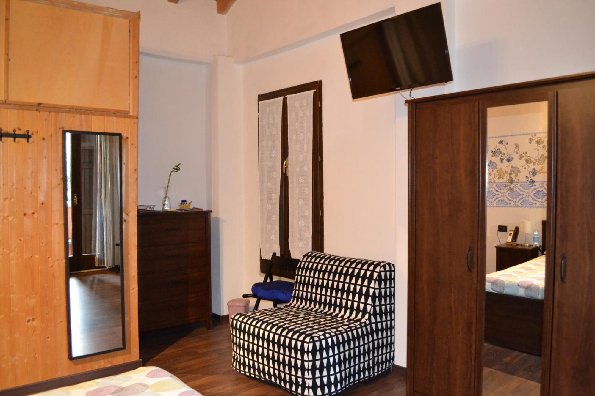 B&B Casa Mia เดเซนซาโนเดลการ์ดา ห้อง รูปภาพ