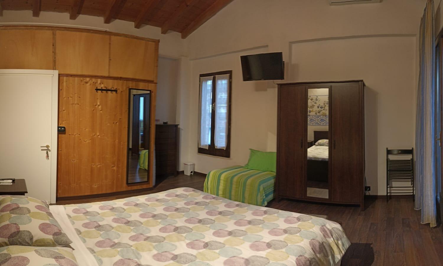 B&B Casa Mia เดเซนซาโนเดลการ์ดา ภายนอก รูปภาพ